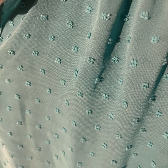 J. Crew Women’s Textured Dot Button Petite Size Blouse - Picture 4 of 6